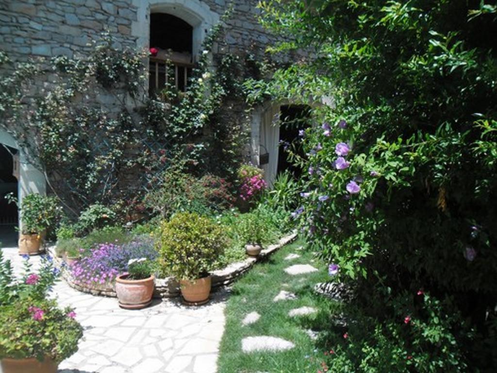 Le Clos D'Isabelle Bed & Breakfast Marsillargues ภายนอก รูปภาพ