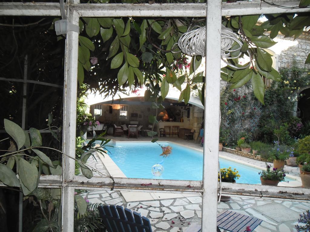 Le Clos D'Isabelle Bed & Breakfast Marsillargues ภายนอก รูปภาพ